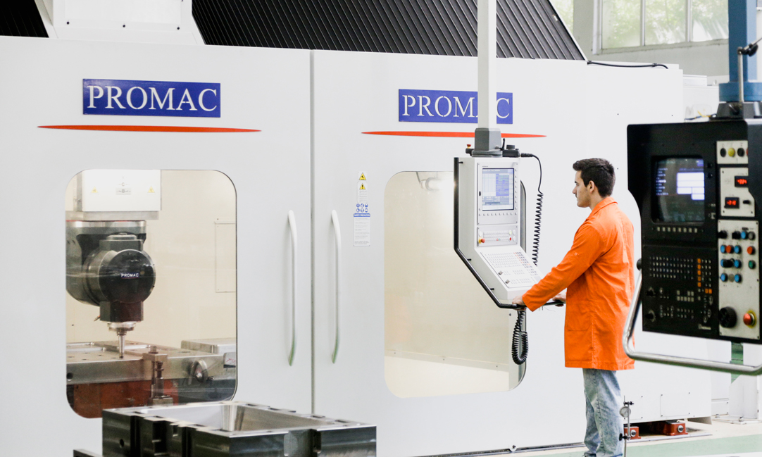 5-ACHSEN CNC FRÄSE BIS 3500 X 2500 mm